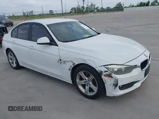 2015 BMW 3 Series 320i с VIN WBA3B1G5XFNT05271, выставлен на аукционе IAAI как лот 42049799 с пробегом 125 437 миль миль и . История ставок и продаж доступна на DreamBid. Изображение 1.