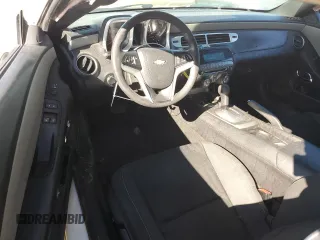 2013 Chevrolet Camaro LS z VIN 2G1FA1E39D9137510, wystawiony jako Copart lot #56770245 z przebiegiem 139 309 mil mil oraz Szkoda całkowita • Salvage title. Historia ofert i sprzedaży dostępna na DreamBid. Obrazek 8.