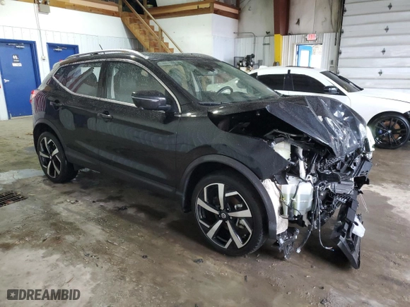 2021 Nissan Rogue Sport SL with VIN JN1BJ1CW4MW450283, listed as a Copart auction lot 84593824 with 28,420 mi miles and Salvage Title. Bid and sale history available at carsss.com. Image 4.