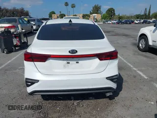 2021 Kia Forte LXS z VIN 3KPF24AD3ME299221, wystawiony jako IAAI lot #41893062 z przebiegiem 62 961 mil mil oraz . Historia ofert i sprzedaży dostępna na DreamBid. Obrazek 17.