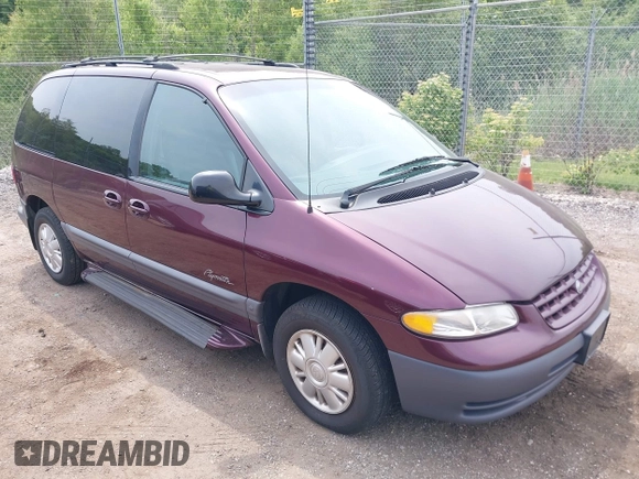 1999 Plymouth Voyager z VIN 2P4GP45G8XR219355, wystawiony jako IAAI lot #42482440 z przebiegiem 129 283 mil mil oraz . Historia ofert i sprzedaży dostępna na DreamBid. Obrazek 1.