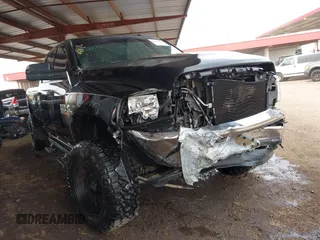 2015 Ram 2500 Tradesman z VIN 3C6UR5HL6FG673440, wystawiony jako IAAI lot #42031986 z przebiegiem 133 308 mil mil oraz . Historia ofert i sprzedaży dostępna na DreamBid. Obrazek 1.