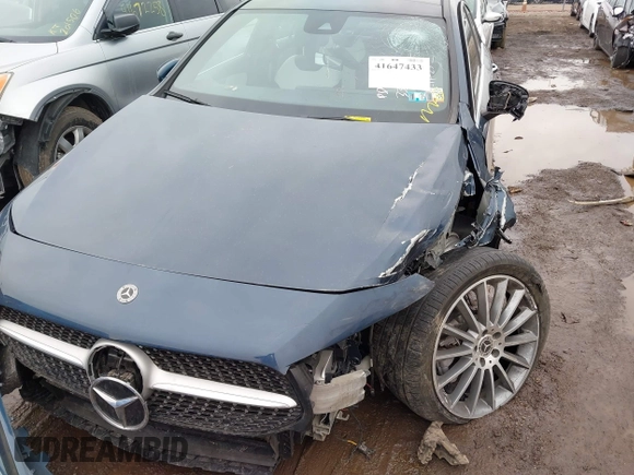 2022 Mercedes-Benz A 220 with VIN W1K3G4FB3NJ333910, listed as a IAAI auction lot 41647433 with 57,762 mi miles and . Bid and sale history available at DreamBid. Image 6.