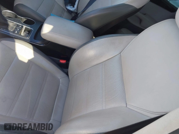 2016 Kia Sorento SX with VIN 5XYPKDA55GG174984, listed as a IAAI auction lot 41216303 with 142,875 mi miles. Bid and sale history available at carsss.com. Image 20.