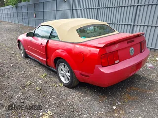 2005 Ford Mustang Deluxe с VIN 1ZVFT84N455215653, выставлен на аукционе IAAI как лот 42318911 с пробегом 85 413 миль миль и . История ставок и продаж доступна на DreamBid. Изображение 3.