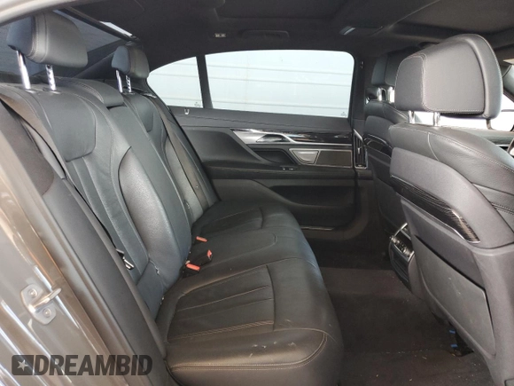 2020 BMW 7 Series 740i xDrive с VIN WBA7T4C07LGF97250, выставлен на аукционе Copart как лот 57860665 с пробегом 75 801 миль миль и Списание • Salvage title. История ставок и продаж доступна на DreamBid. Изображение 10.
