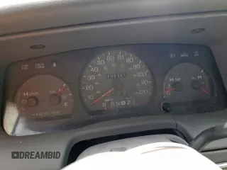 2004 Mercury Grand Marquis GS z VIN 2MEFM74W64X603871, wystawiony jako Copart lot #56545655 z przebiegiem 206 427 mil mil oraz Szkoda całkowita • Salvage title. Historia ofert i sprzedaży dostępna na DreamBid. Obrazek 9.