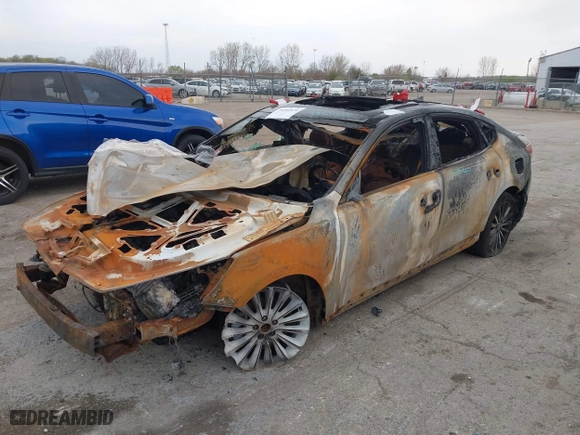 2017 Kia Cadenza Premium with VIN KNALC4J18H5036467, listed as a IAAI auction lot 39302671 with 1 mi miles. Bid and sale history available at carsss.com. Image 6.