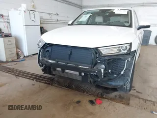 2019 Audi Q5 Premium z VIN WA1ANAFY3K2131756, wystawiony jako IAAI lot #42042739 z przebiegiem 76 332 mil mil oraz . Historia ofert i sprzedaży dostępna na DreamBid. Obrazek 6.