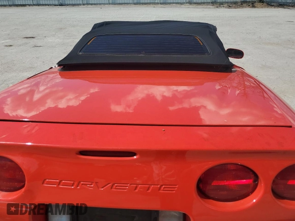 1998 Chevrolet Corvette z VIN 1G1YY22G3W5111194, wystawiony jako Copart lot #69505584 z przebiegiem Nie podano mil oraz Szkoda całkowita • Salvage title. Historia ofert i sprzedaży dostępna na DreamBid. Obrazek 10.