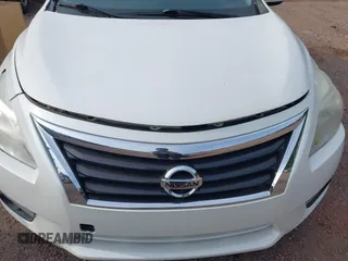 2013 Nissan Altima SV with VIN 1N4AL3AP7DC207438, listed as a IAAI auction lot 42141303 with 224,279 mi miles and . Bid and sale history available at carsss.com. Image 6.