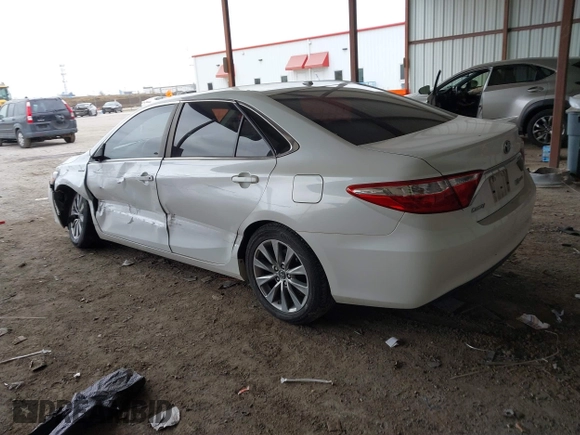 2017 Toyota Camry Hybrid LE with VIN 4T1BD1FKXHU218247, listed as a IAAI auction lot 41625337 with 72,040 mi miles. Bid and sale history available at carsss.com. Image 3.