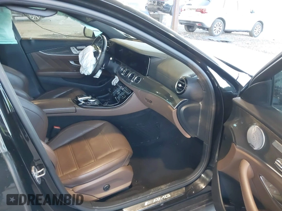 2020 Mercedes-Benz E 53 AMG with VIN WDDZF6BB6LA725940, listed as a IAAI auction lot 41265495 with 73,447 mi miles and . Bid and sale history available at DreamBid. Image 5.