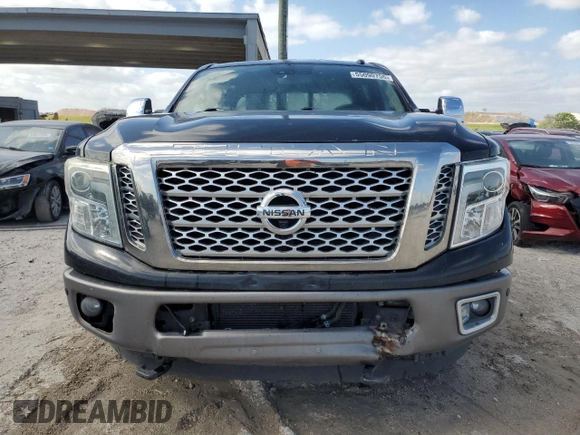 2016 Nissan Titan Platinum Reserve z VIN 1N6BA1F25GN508897, wystawiony jako Copart lot #55090755 z przebiegiem 175 850 mil mil oraz Czysty tytuł • Clean title. Historia ofert i sprzedaży dostępna na DreamBid. Obrazek 5.