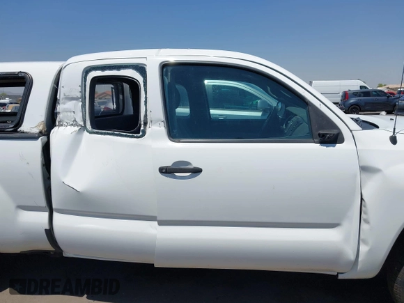 2015 Toyota Tacoma with VIN 5TFTX4CN8FX061944, listed as a IAAI auction lot 42451094 with 89,669 mi miles and . Bid and sale history available at DreamBid. Image 13.