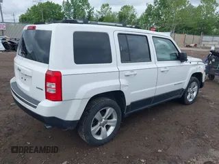 2012 Jeep Patriot Limited with VIN 1C4NJRCBXCD588619, listed as a IAAI auction lot 42258542 with 162,604 mi miles and . Bid and sale history available at DreamBid. Image 4.