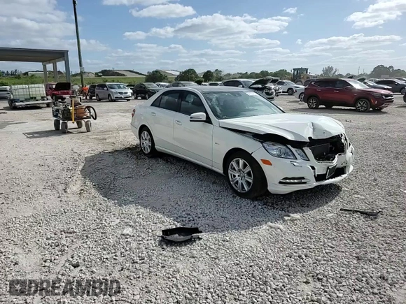 2012 Mercedes-Benz E 350 Luxury with VIN WDDHF8JB1CA535360, listed as a Copart auction lot 54720465 with 42,413 mi miles and Salvage Title. Bid and sale history available at DreamBid. Image 13.