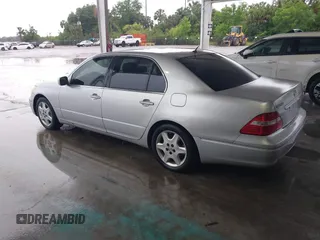 2004 Lexus LS 430 with VIN JTHBN36FX40133277, listed as a IAAI auction lot 42191211 with 313,425 mi miles and . Bid and sale history available at DreamBid. Image 3.