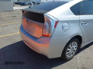 2013 Toyota Prius with VIN JTDKN3DP2D3033377, listed as a IAAI auction lot 42465127 with 182,789 mi miles and . Bid and sale history available at DreamBid. Image 4.