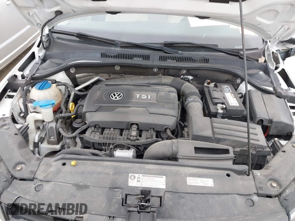 2016 Volkswagen Jetta Sedan 1.8T SEL with VIN 3VWL07AJXGM214382, listed as a IAAI auction lot 42042424 with 1 mi miles. Bid and sale history available at carsss.com. Image 10.