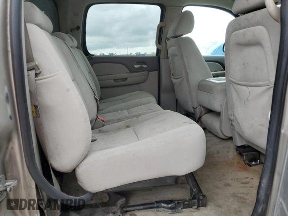 2007 Chevrolet Avalanche LTZ z VIN 3GNEC12J17G110710, wystawiony jako Copart lot #53581965 z przebiegiem 123 022 mil mil oraz Czysty tytuł • Clean title. Historia ofert i sprzedaży dostępna na DreamBid. Obrazek 10.