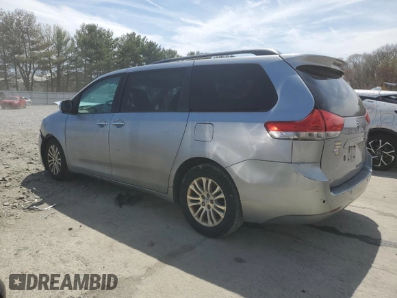2012 Toyota Sienna XLE AAS z VIN 5TDYK3DC5CS177650, wystawiony jako Copart lot #53832525 z przebiegiem Nie podano mil oraz Szkoda całkowita • Salvage title. Historia ofert i sprzedaży dostępna na DreamBid. Obrazek 2.