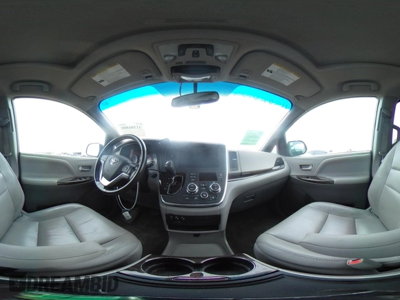 2016 Toyota Sienna XLE with VIN 5TDYK3DC8GS704330, listed as a IAAI auction lot 41586880 with 84,065 mi miles. Bid and sale history available at carsss.com. Image 19.