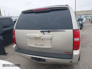 2007 Chevrolet Suburban LT with VIN 3GNFC16J77G130510, listed as a IAAI auction lot 41378042 with 152,459 mi miles. Bid and sale history available at carsss.com. Image 16.