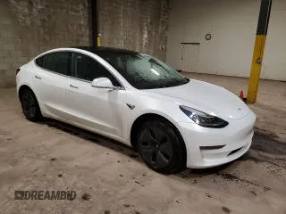 2019 Tesla Model 3 Mid Range z VIN 5YJ3E1EA9KF483725, wystawiony jako Copart lot #42035435 z przebiegiem 43 340 mil mil oraz Czysty tytuł • Clean title. Historia ofert i sprzedaży dostępna na DreamBid. Obrazek 4.