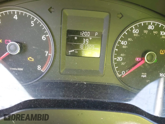 2011 Volkswagen Jetta SE with VIN 3VWDX7AJXBM346566, listed as a IAAI auction lot 41753411 with 181,389 mi miles and . Bid and sale history available at DreamBid. Image 7.