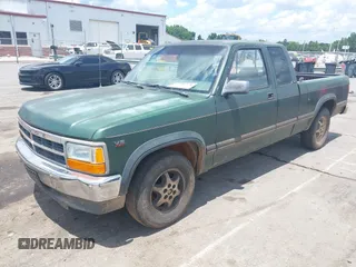 1996 Dodge Dakota с VIN 1B7GL23X6TS527964, выставлен на аукционе IAAI как лот 42536820 с пробегом 173 669 миль миль и . История ставок и продаж доступна на DreamBid. Изображение 2.