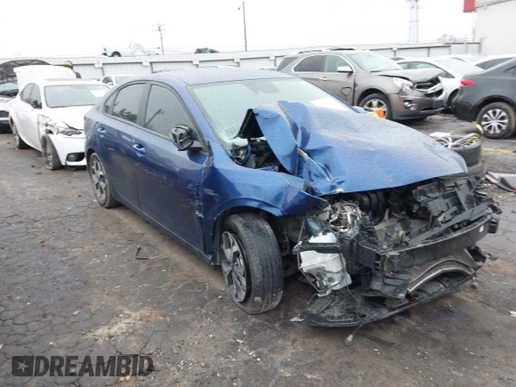 2021 Kia Forte LXS with VIN 3KPF24AD8ME397855, listed as a IAAI auction lot 41621426 with 157,000 mi miles. Bid and sale history available at carsss.com. Image 1.