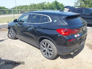 2020 BMW X2 xDrive28i z VIN WBXYJ1C03L5P60659, wystawiony jako IAAI lot #42142386 z przebiegiem 106 914 mil mil oraz . Historia ofert i sprzedaży dostępna na DreamBid. Obrazek 3.