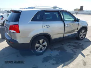 2013 Kia Sorento EX with VIN 5XYKU4A20DG412133, listed as a IAAI auction lot 41826871 with 76,233 mi miles and . Bid and sale history available at carsss.com. Image 4.