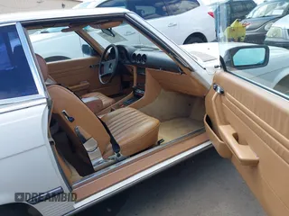 1982 Mercedes-Benz 380 with VIN WDBBA45A1CB015578, listed as a IAAI auction lot 42062020 with 42,746 mi miles. Bid and sale history available at carsss.com. Image 5.