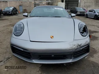 2022 Porsche 911 Carrera with VIN WP0AA2A98NS205474, listed as a Copart auction lot 40023494 with 9,889 mi miles. Bid and sale history available at carsss.com. Image 5.