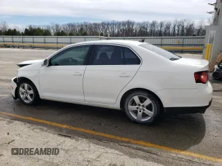 2009 Volkswagen Jetta SE with VIN 3VWRM71K29M038941, listed as a Copart auction lot 49894255 with 193,057 mi miles and Salvage title. Bid and sale history available at DreamBid. Image 2.