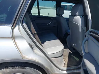 2001 BMW X5 4.4i with VIN WBAFB33511LH18797, listed as a IAAI auction lot 42075328 with 169,396 mi miles. Bid and sale history available at carsss.com. Image 8.