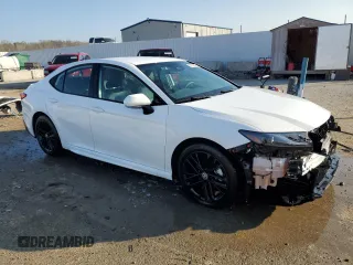 2025 Toyota Camry LE with VIN 4T1DAACK7SU543631, listed as a Copart auction lot 51137315 with 5,138 mi miles and Salvage Title. Bid and sale history available at carsss.com. Image 4.