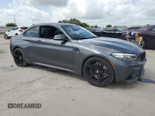 2018 BMW M2 z VIN WBS1J5C50JVD37726, wystawiony jako Copart lot #59069224 z przebiegiem 76 260 mil mil oraz Czysty tytuł • Clean title. Historia ofert i sprzedaży dostępna na DreamBid. Obrazek 4.