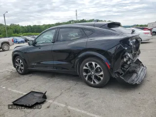 2022 Ford Mustang Mach-E Premium z VIN 3FMTK3SU4NMA03797, wystawiony jako Copart lot #55990545 z przebiegiem 38 004 mil mil oraz Szkoda całkowita • Salvage title. Historia ofert i sprzedaży dostępna na DreamBid. Obrazek 2.