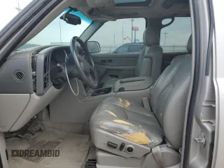 2004 GMC Yukon SLT with VIN 1GKEK13Z74J295635, listed as a Copart auction lot 70412114 with 262,062 mi miles and Salvage Title. Bid and sale history available at carsss.com. Image 7.