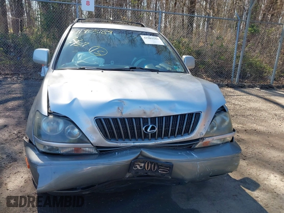 2000 Lexus RX 300 with VIN JT6HF10U5Y0130790, listed as a IAAI auction lot 41903189 with 192,449 mi miles. Bid and sale history available at carsss.com. Image 12.