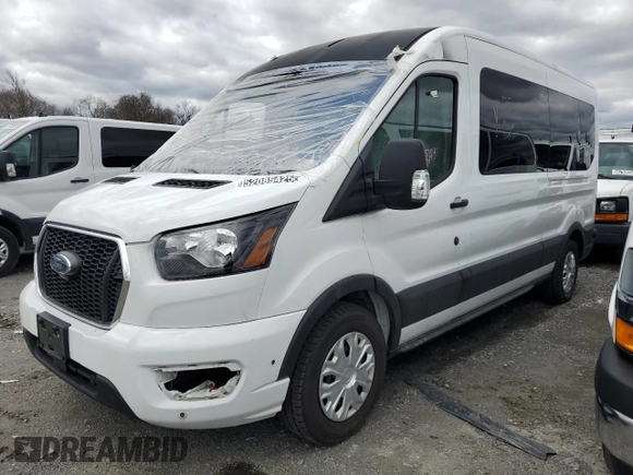 2024 Ford Transit Passenger XL with VIN 1FBAX2C84RKA73164, listed as a Copart auction lot 52085425 with 8,382 mi miles and Salvage Title. Bid and sale history available at carsss.com. Image 2.