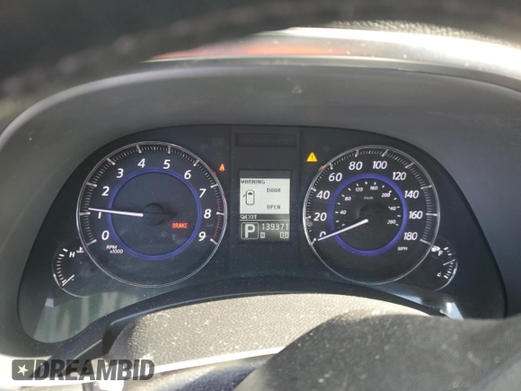2014 Infiniti QX70 z VIN JN8CS1MW6EM413489, wystawiony jako Copart lot #87665875 z przebiegiem 139 371 mil mil oraz Czysty tytuł • Clean title. Historia ofert i sprzedaży dostępna na DreamBid. Obrazek 9.