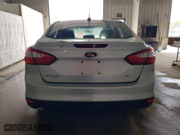 2014 Ford Focus SE with VIN 1FADP3F25EL250952, listed as a Copart auction lot 54406495 with 136,597 mi miles and Salvage Title. Bid and sale history available at carsss.com. Image 6.