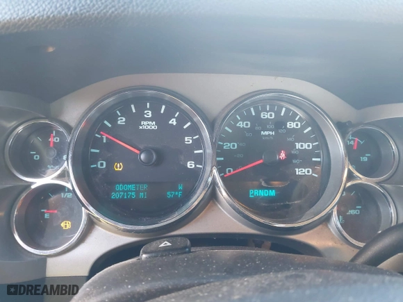 2013 Chevrolet Silverado 1500 LT with VIN 1GCRCSE06DZ273593, listed as a IAAI auction lot 41857478 with 207,175 mi miles. Bid and sale history available at carsss.com. Image 7.