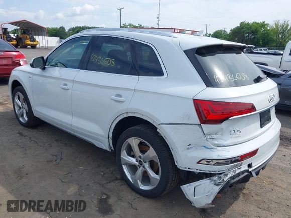 2023 Audi Q5 S line Premium Plus z VIN WA1EAAFY9P2148081, wystawiony jako IAAI lot #42436508 z przebiegiem 25 877 mil mil oraz . Historia ofert i sprzedaży dostępna na DreamBid. Obrazek 3.