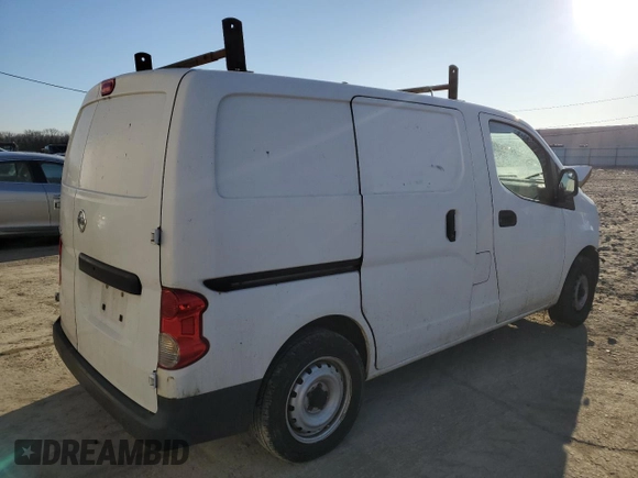 2015 Nissan NV200 SV z VIN 3N6CM0KN0FK713828, wystawiony jako Copart lot #46238025 z przebiegiem 200 567 mil mil oraz Szkoda całkowita • Salvage title. Historia ofert i sprzedaży dostępna na DreamBid. Obrazek 3.