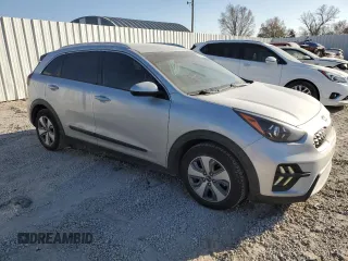 2020 Kia Niro LXS with VIN KNDCB3LC2L5361638, listed as a Copart auction lot 83003044 with 77,944 mi miles and Salvage Title. Bid and sale history available at carsss.com. Image 4.
